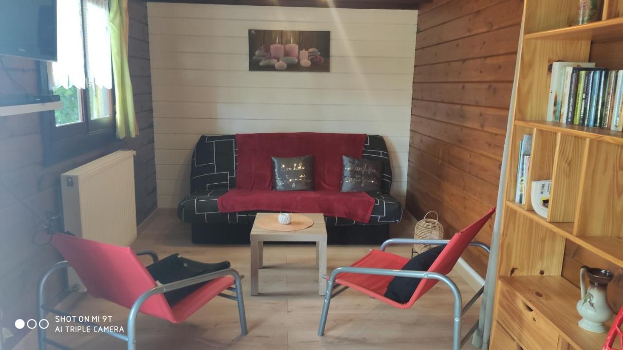 Le Petit Chalet Gapennes Exteriör bild