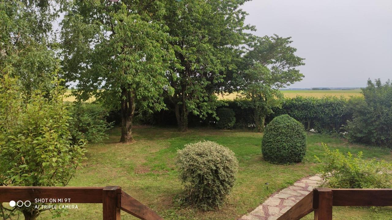 Le Petit Chalet Gapennes Exteriör bild